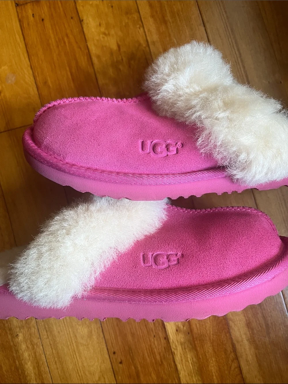UGG Cozy II Slipper in Pink Azalea Kids 4 Women’s 6 wool lined